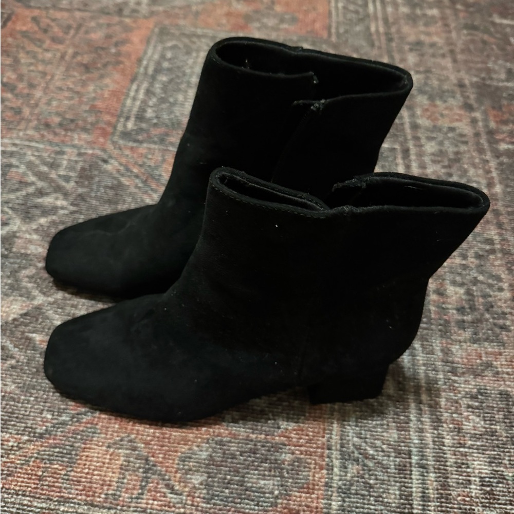Old Navy Black Ankle Boots